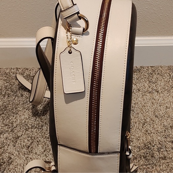 Coach Jordyn backpack in varsity Motiff print - Picture 8 of 10